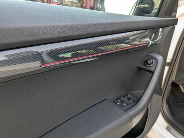 Белый Шкода Октавия, объемом двигателя 2 л и пробегом 182 тыс. км за 17800 $, фото 10 на Automoto.ua