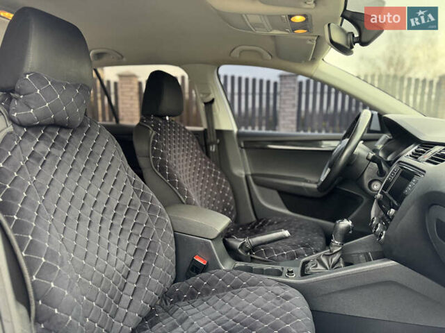 Білий Шкода Октавія, об'ємом двигуна 1.8 л та пробігом 216 тис. км за 14190 $, фото 21 на Automoto.ua