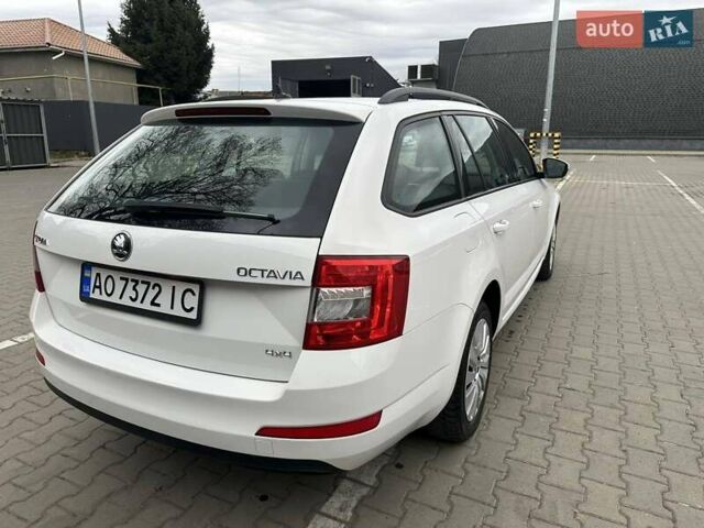 Білий Шкода Октавія, об'ємом двигуна 1.6 л та пробігом 155 тис. км за 12300 $, фото 7 на Automoto.ua