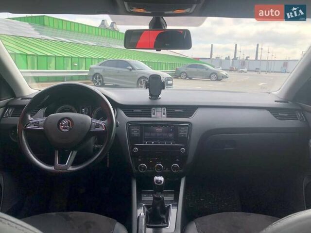 Белый Шкода Октавия, объемом двигателя 1.6 л и пробегом 270 тыс. км за 13990 $, фото 12 на Automoto.ua