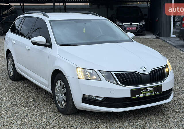 Белый Шкода Октавия, объемом двигателя 1.6 л и пробегом 290 тыс. км за 10999 $, фото 7 на Automoto.ua