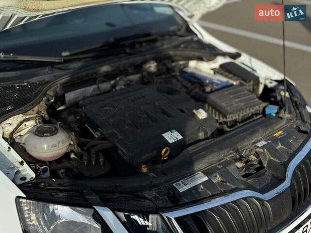 Білий Шкода Октавія, об'ємом двигуна 1.6 л та пробігом 236 тис. км за 12100 $, фото 23 на Automoto.ua