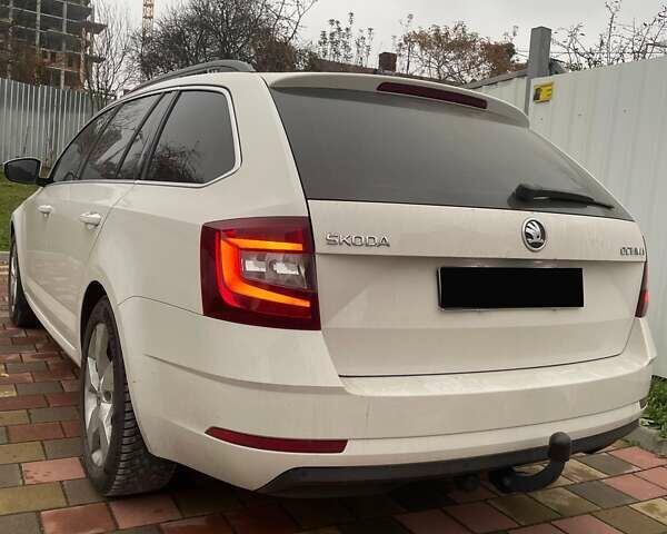 Белый Шкода Октавия, объемом двигателя 1.6 л и пробегом 200 тыс. км за 13700 $, фото 33 на Automoto.ua