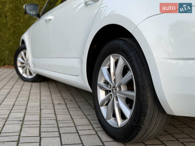 Белый Шкода Октавия, объемом двигателя 2 л и пробегом 183 тыс. км за 14300 $, фото 34 на Automoto.ua