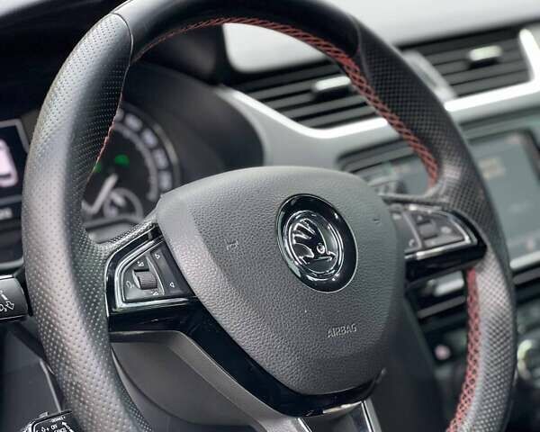Белый Шкода Октавия, объемом двигателя 1.97 л и пробегом 193 тыс. км за 15999 $, фото 28 на Automoto.ua
