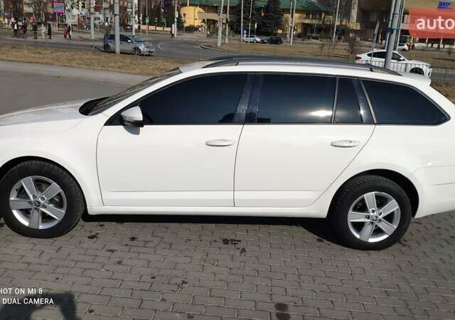 Белый Шкода Октавия, объемом двигателя 1.6 л и пробегом 219 тыс. км за 12800 $, фото 27 на Automoto.ua