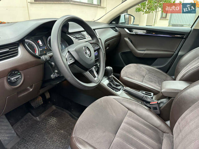 Белый Шкода Октавия, объемом двигателя 1.97 л и пробегом 232 тыс. км за 13980 $, фото 7 на Automoto.ua