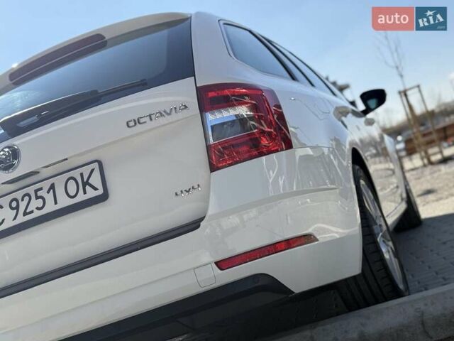 Белый Шкода Октавия, объемом двигателя 2 л и пробегом 220 тыс. км за 15999 $, фото 162 на Automoto.ua