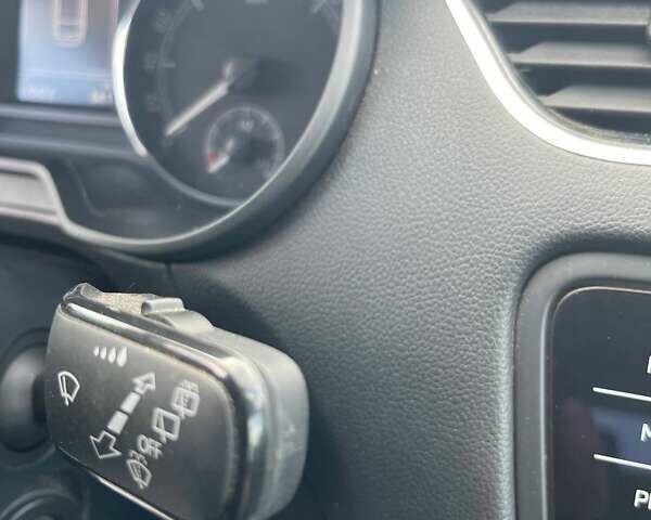 Белый Шкода Октавия, объемом двигателя 2 л и пробегом 220 тыс. км за 16200 $, фото 26 на Automoto.ua