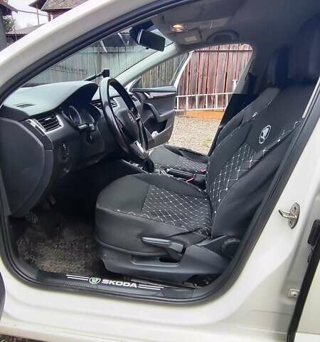 Белый Шкода Октавия, объемом двигателя 1.6 л и пробегом 342 тыс. км за 10800 $, фото 7 на Automoto.ua