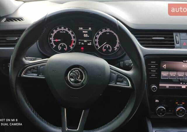 Белый Шкода Октавия, объемом двигателя 1.6 л и пробегом 219 тыс. км за 12800 $, фото 7 на Automoto.ua