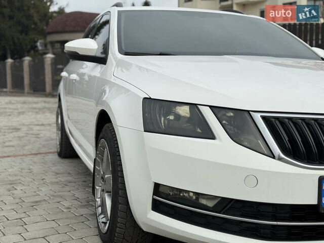 Білий Шкода Октавія, об'ємом двигуна 1.8 л та пробігом 216 тис. км за 14190 $, фото 12 на Automoto.ua