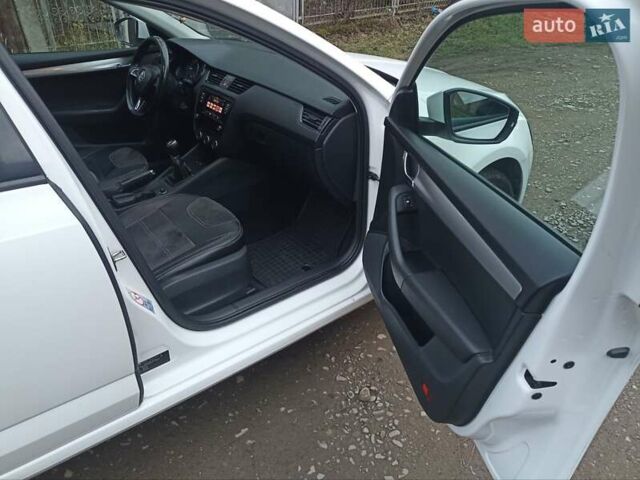 Білий Шкода Октавія, об'ємом двигуна 1.6 л та пробігом 247 тис. км за 10900 $, фото 3 на Automoto.ua