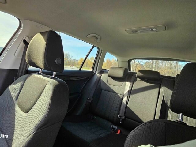 Белый Шкода Октавия, объемом двигателя 1.6 л и пробегом 245 тыс. км за 12500 $, фото 14 на Automoto.ua