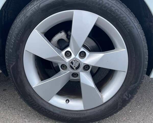 Белый Шкода Октавия, объемом двигателя 2 л и пробегом 220 тыс. км за 16200 $, фото 40 на Automoto.ua