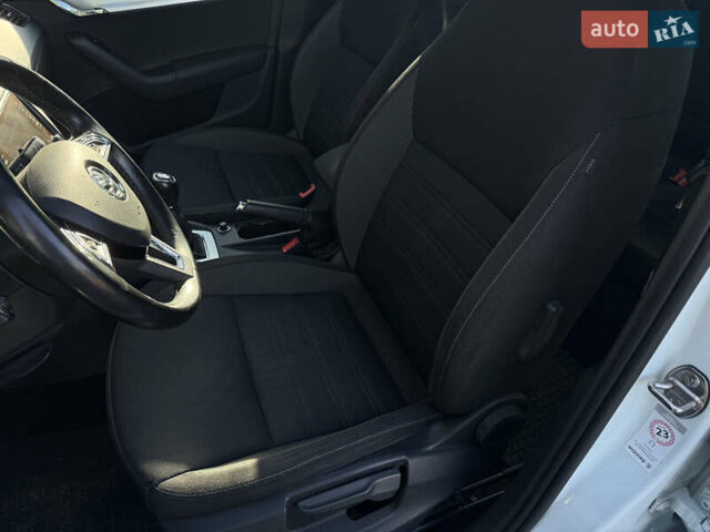 Білий Шкода Октавія, об'ємом двигуна 1.97 л та пробігом 250 тис. км за 13300 $, фото 26 на Automoto.ua