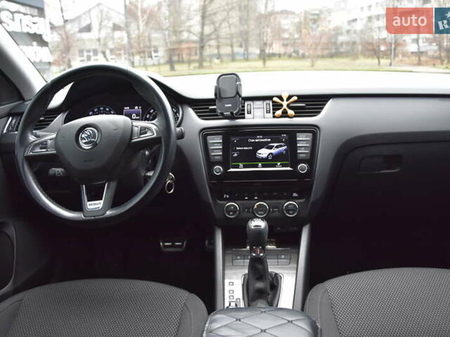 Белый Шкода Октавия, объемом двигателя 1.97 л и пробегом 246 тыс. км за 18300 $, фото 26 на Automoto.ua