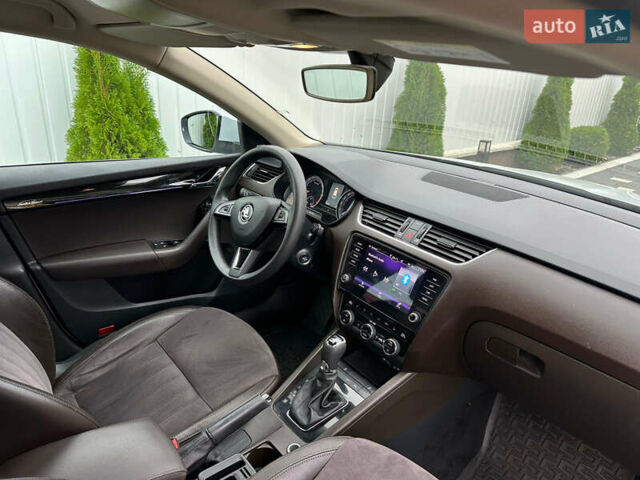 Белый Шкода Октавия, объемом двигателя 1.97 л и пробегом 232 тыс. км за 13980 $, фото 15 на Automoto.ua