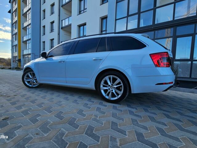 Белый Шкода Октавия, объемом двигателя 1.6 л и пробегом 245 тыс. км за 12500 $, фото 5 на Automoto.ua