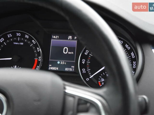 Белый Шкода Октавия, объемом двигателя 1.97 л и пробегом 246 тыс. км за 18300 $, фото 33 на Automoto.ua