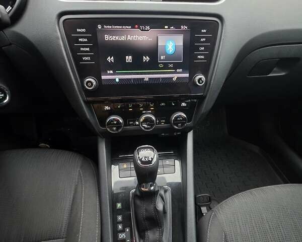 Белый Шкода Октавия, объемом двигателя 1.97 л и пробегом 273 тыс. км за 15200 $, фото 9 на Automoto.ua