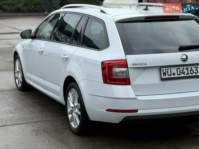 Белый Шкода Октавия, объемом двигателя 1.6 л и пробегом 218 тыс. км за 12950 $, фото 9 на Automoto.ua