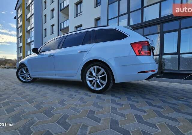 Белый Шкода Октавия, объемом двигателя 1.6 л и пробегом 245 тыс. км за 12499 $, фото 11 на Automoto.ua