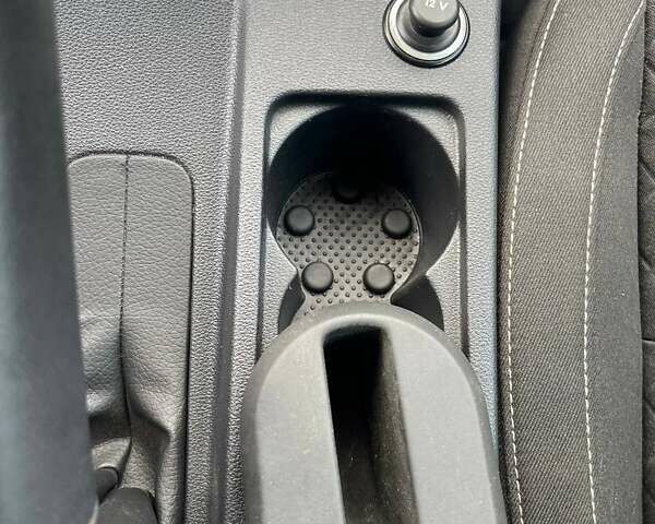 Белый Шкода Октавия, объемом двигателя 2 л и пробегом 220 тыс. км за 16200 $, фото 29 на Automoto.ua