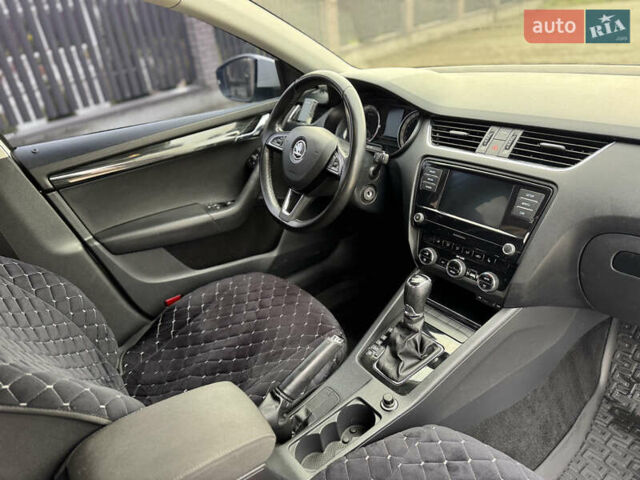 Білий Шкода Октавія, об'ємом двигуна 1.8 л та пробігом 216 тис. км за 14190 $, фото 22 на Automoto.ua