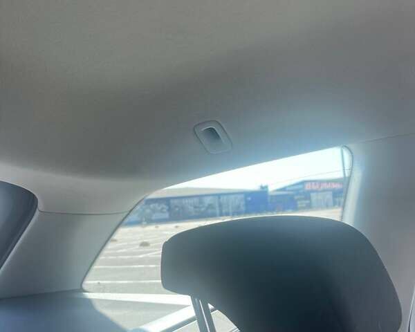 Белый Шкода Октавия, объемом двигателя 2 л и пробегом 220 тыс. км за 16200 $, фото 61 на Automoto.ua