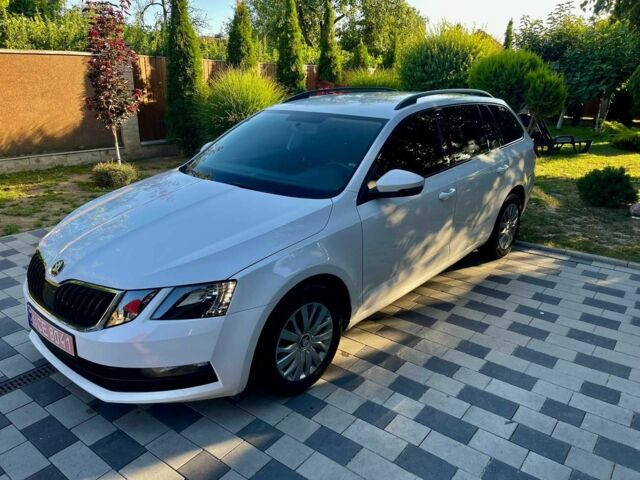 Белый Шкода Октавия, объемом двигателя 1.6 л и пробегом 208 тыс. км за 11699 $, фото 12 на Automoto.ua