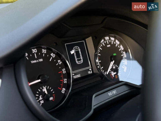 Белый Шкода Октавия, объемом двигателя 2 л и пробегом 183 тыс. км за 14300 $, фото 47 на Automoto.ua