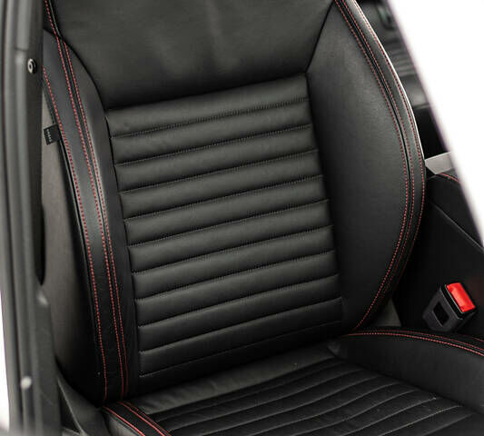 Белый Шкода Октавия, объемом двигателя 2 л и пробегом 260 тыс. км за 13000 $, фото 48 на Automoto.ua