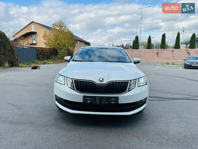 Шкода Октавия 2017 в Виннице на Automoto.ua Белый Шкода Октавия, объемом двигателя 2 л и пробегом 123 тыс. км за 18999 $, фото 16 на Automoto.ua