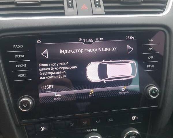 Белый Шкода Октавия, объемом двигателя 1.6 л и пробегом 229 тыс. км за 11500 $, фото 10 на Automoto.ua
