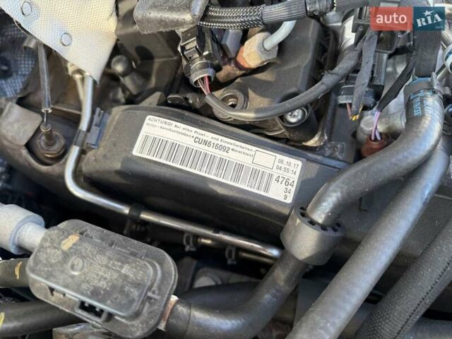 Белый Шкода Октавия, объемом двигателя 2 л и пробегом 220 тыс. км за 15999 $, фото 57 на Automoto.ua