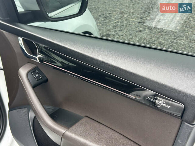 Белый Шкода Октавия, объемом двигателя 2 л и пробегом 240 тыс. км за 17499 $, фото 11 на Automoto.ua