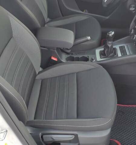 Белый Шкода Октавия, объемом двигателя 1.6 л и пробегом 219 тыс. км за 12800 $, фото 14 на Automoto.ua