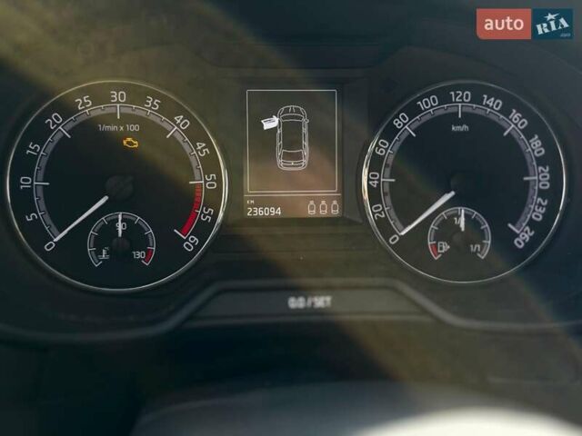 Білий Шкода Октавія, об'ємом двигуна 1.6 л та пробігом 236 тис. км за 12100 $, фото 17 на Automoto.ua