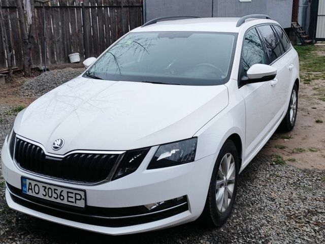 Белый Шкода Октавия, объемом двигателя 1.6 л и пробегом 340 тыс. км за 10800 $, фото 13 на Automoto.ua