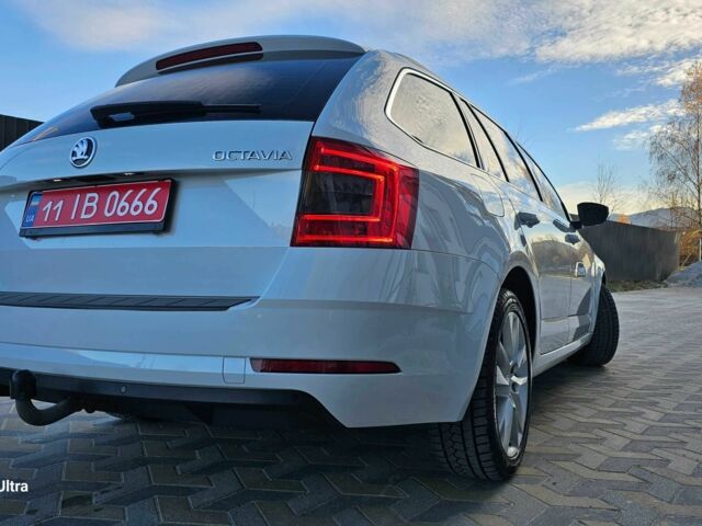 Белый Шкода Октавия, объемом двигателя 1.6 л и пробегом 245 тыс. км за 12500 $, фото 17 на Automoto.ua