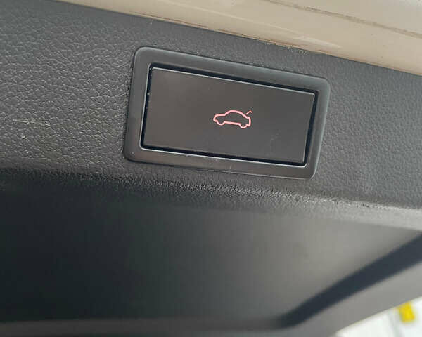 Белый Шкода Октавия, объемом двигателя 1.6 л и пробегом 200 тыс. км за 13700 $, фото 21 на Automoto.ua