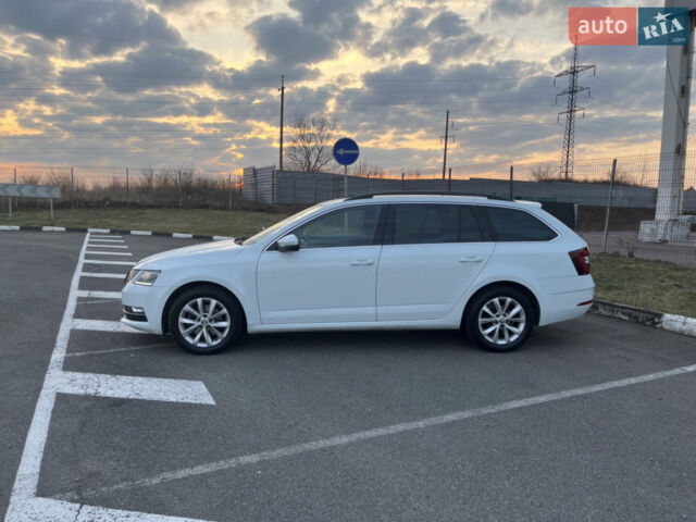 Белый Шкода Октавия, объемом двигателя 2 л и пробегом 148 тыс. км за 19950 $, фото 1 на Automoto.ua