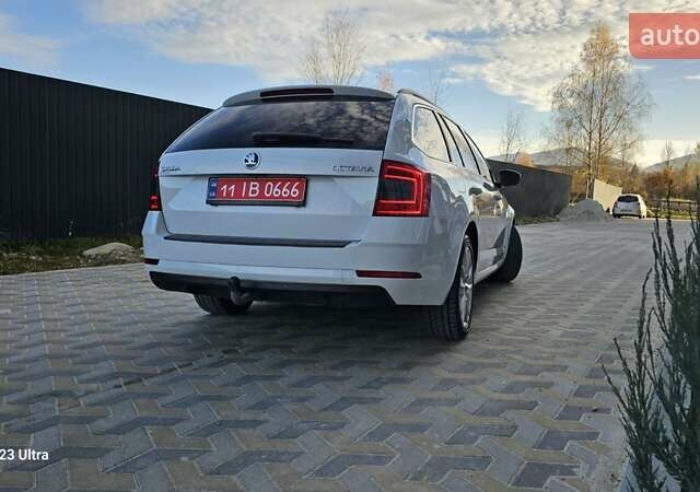 Белый Шкода Октавия, объемом двигателя 1.6 л и пробегом 245 тыс. км за 12499 $, фото 7 на Automoto.ua