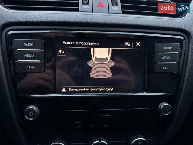 Белый Шкода Октавия, объемом двигателя 1.6 л и пробегом 290 тыс. км за 10999 $, фото 21 на Automoto.ua