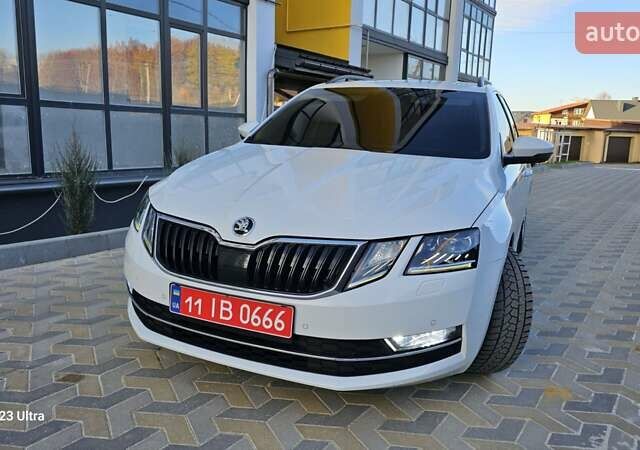 Белый Шкода Октавия, объемом двигателя 1.6 л и пробегом 245 тыс. км за 12499 $, фото 17 на Automoto.ua