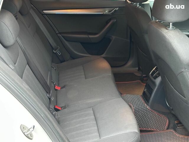 Белый Шкода Октавия, объемом двигателя 1.6 л и пробегом 212 тыс. км за 15340 $, фото 14 на Automoto.ua