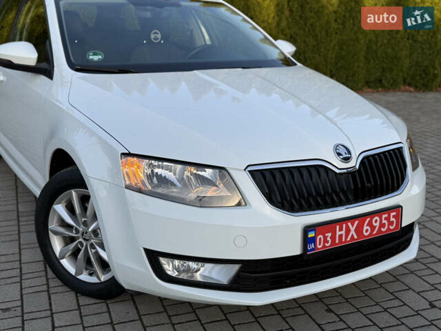 Белый Шкода Октавия, объемом двигателя 2 л и пробегом 183 тыс. км за 14300 $, фото 18 на Automoto.ua