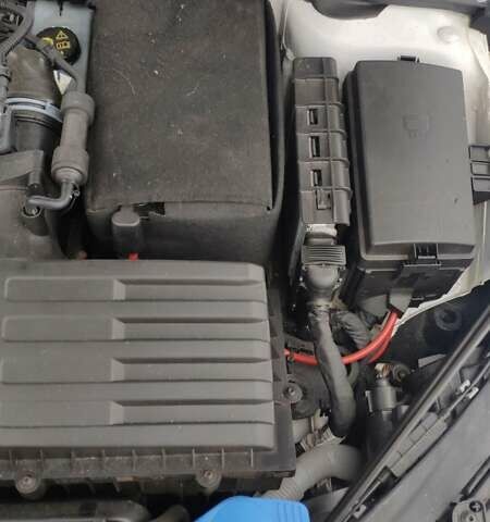 Белый Шкода Октавия, объемом двигателя 1.6 л и пробегом 219 тыс. км за 12800 $, фото 32 на Automoto.ua