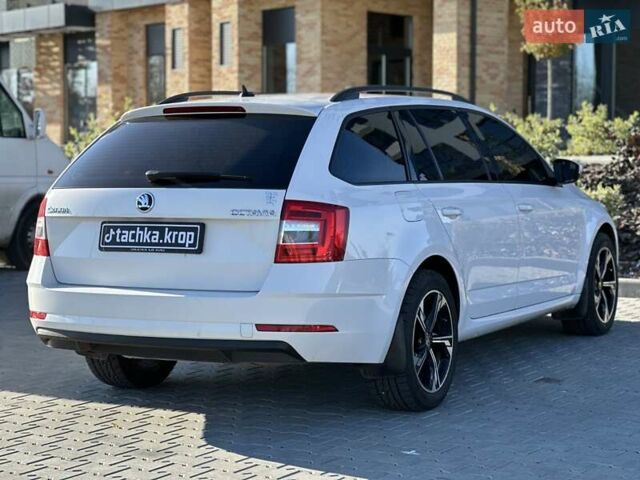 Белый Шкода Октавия, объемом двигателя 1.6 л и пробегом 198 тыс. км за 13500 $, фото 16 на Automoto.ua